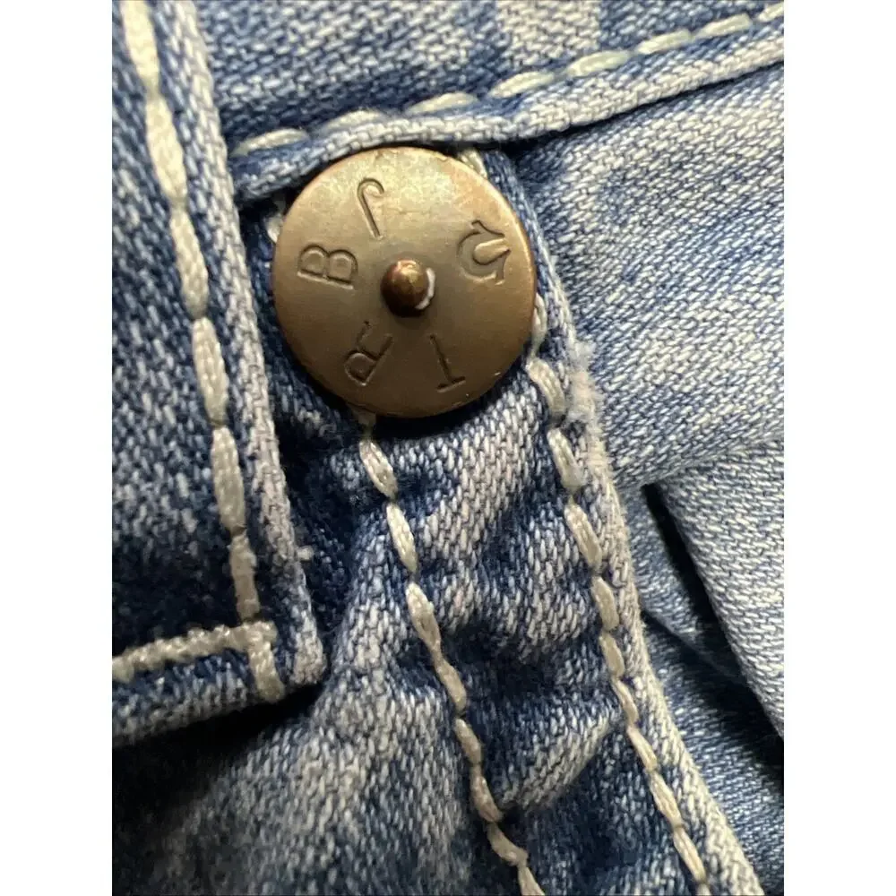 True Religion Billy Big T Flap Distressed Denim Embroidered Jeans ACTUAL 30x33
